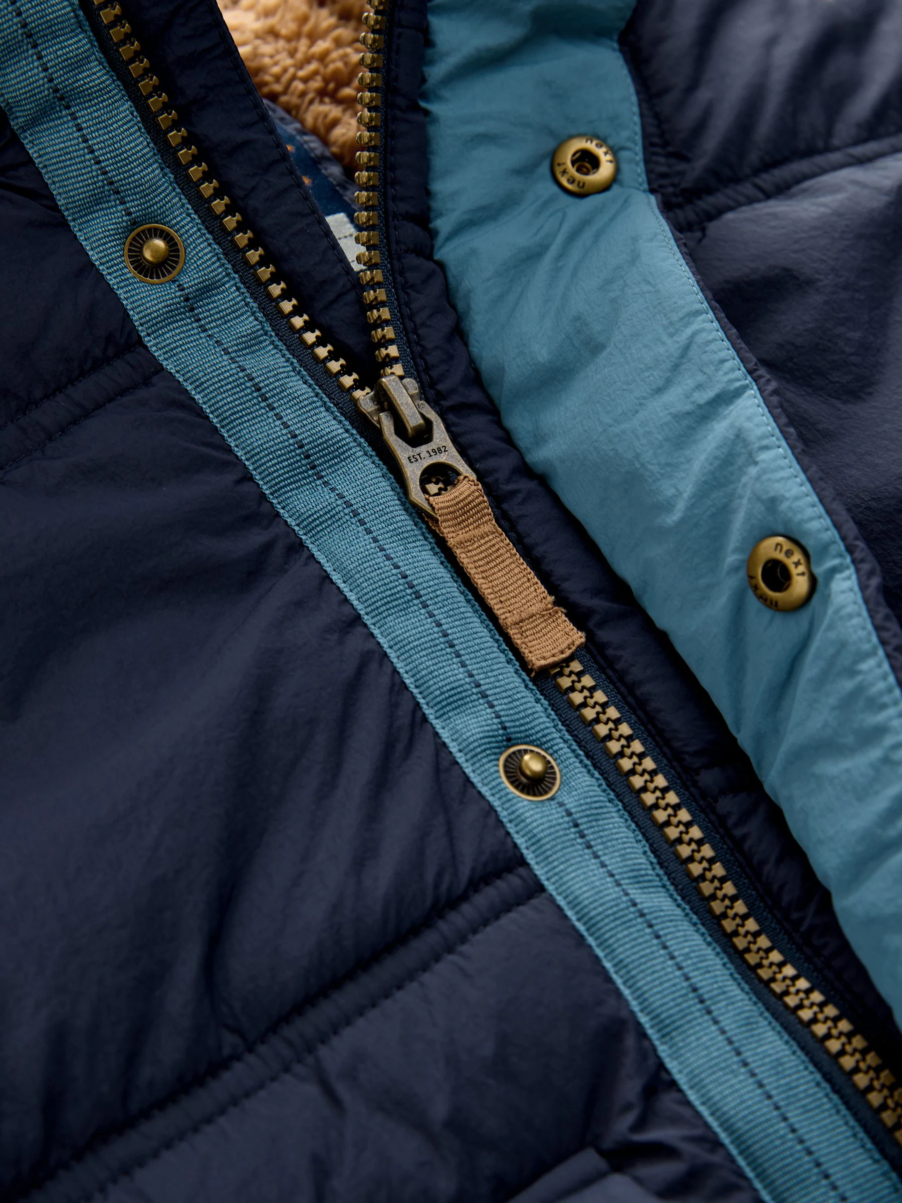 Marineblauw - Gewatteerde, regenbestendige jas met borgvoering (3mnd-7jr)