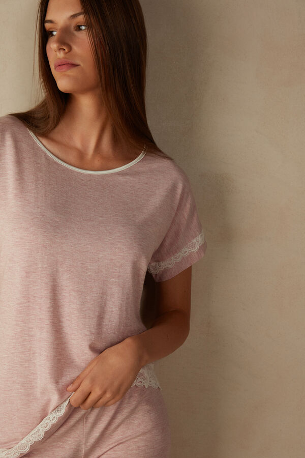 Camiseta de manga curta em modal com detalhes em renda.