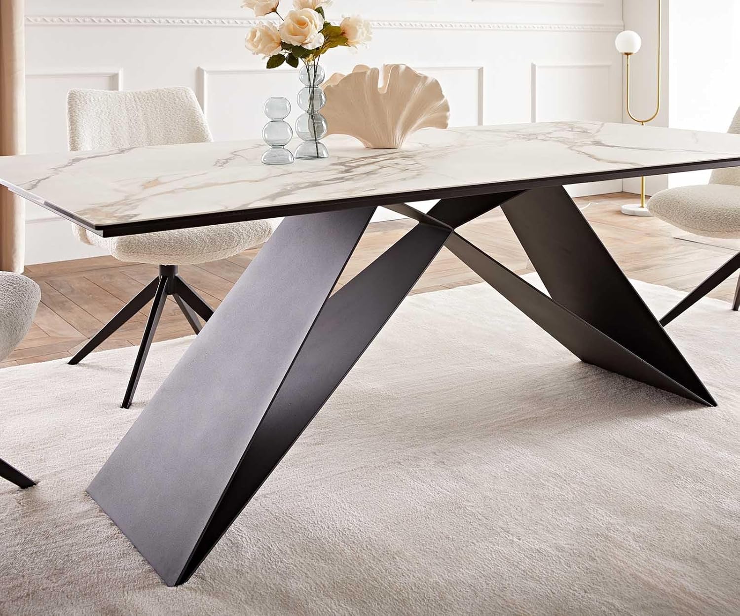 DELIFE Esszimmertisch Edge Keramik Calacatta Luxe Weiß-Gold-Grau 200x100 V-Gestell Flachstahl Schwarz
