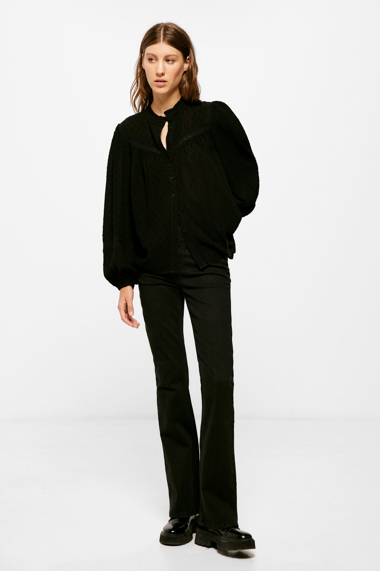 Blusa de renda preta