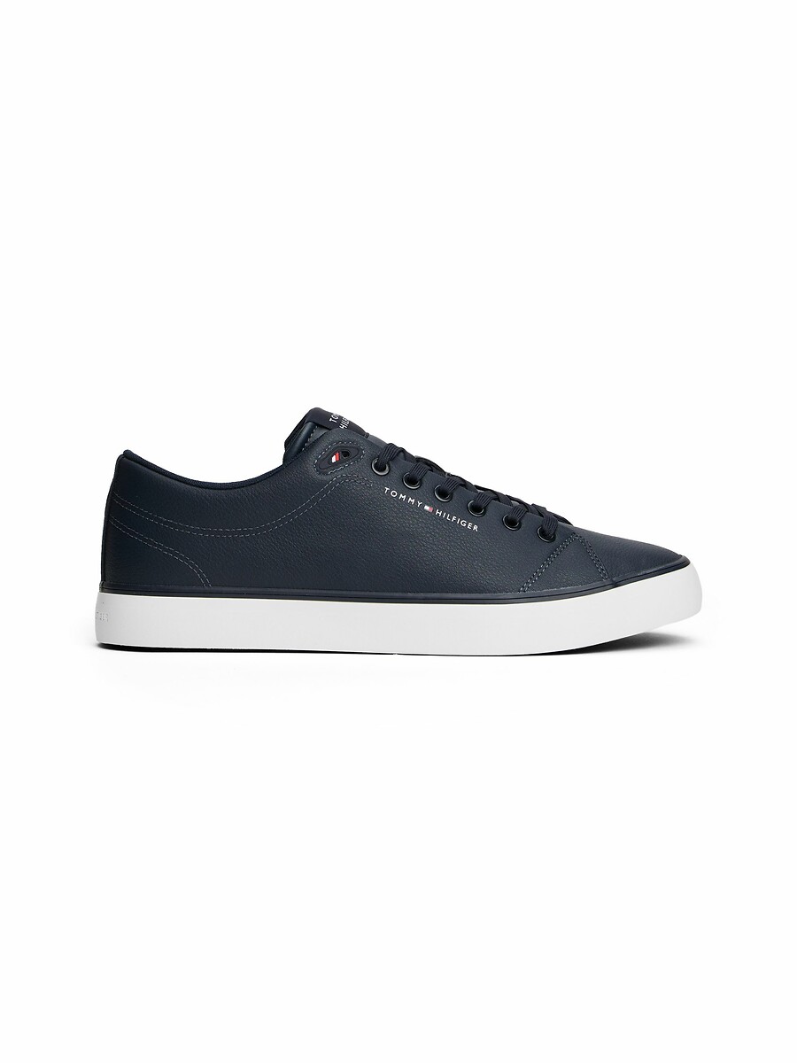 TOMMY HILFIGER<br>Tênis Core Low em couro vulcanizado
