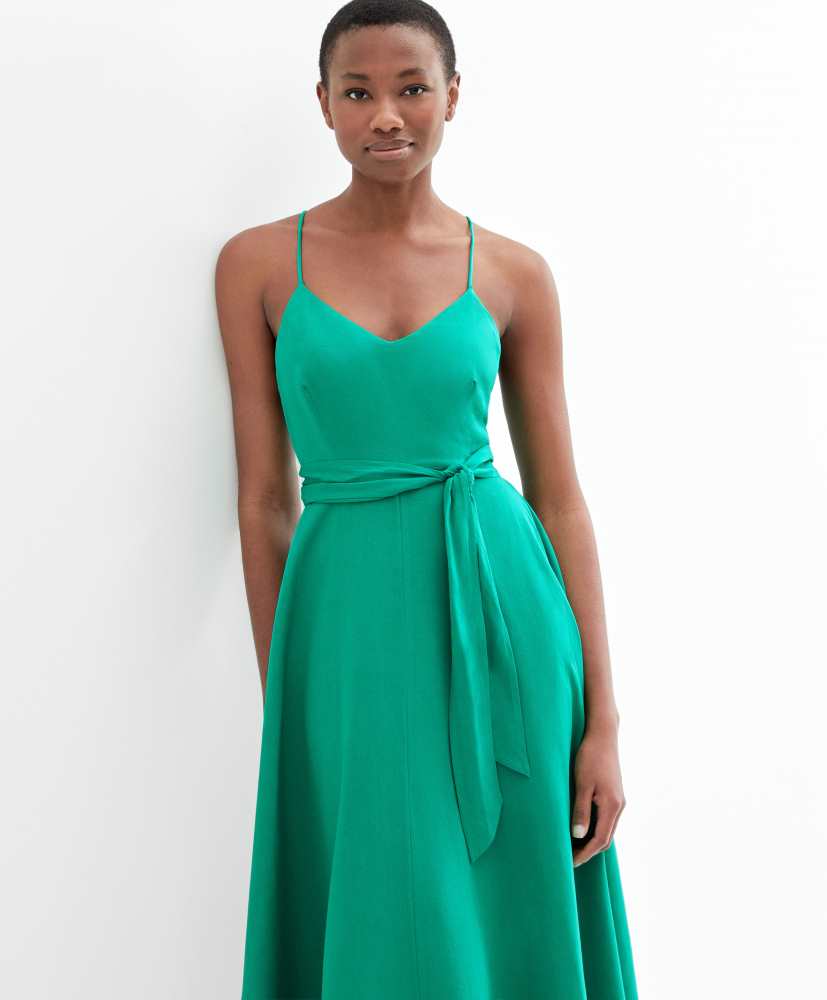 Vestido midi de linho com alças