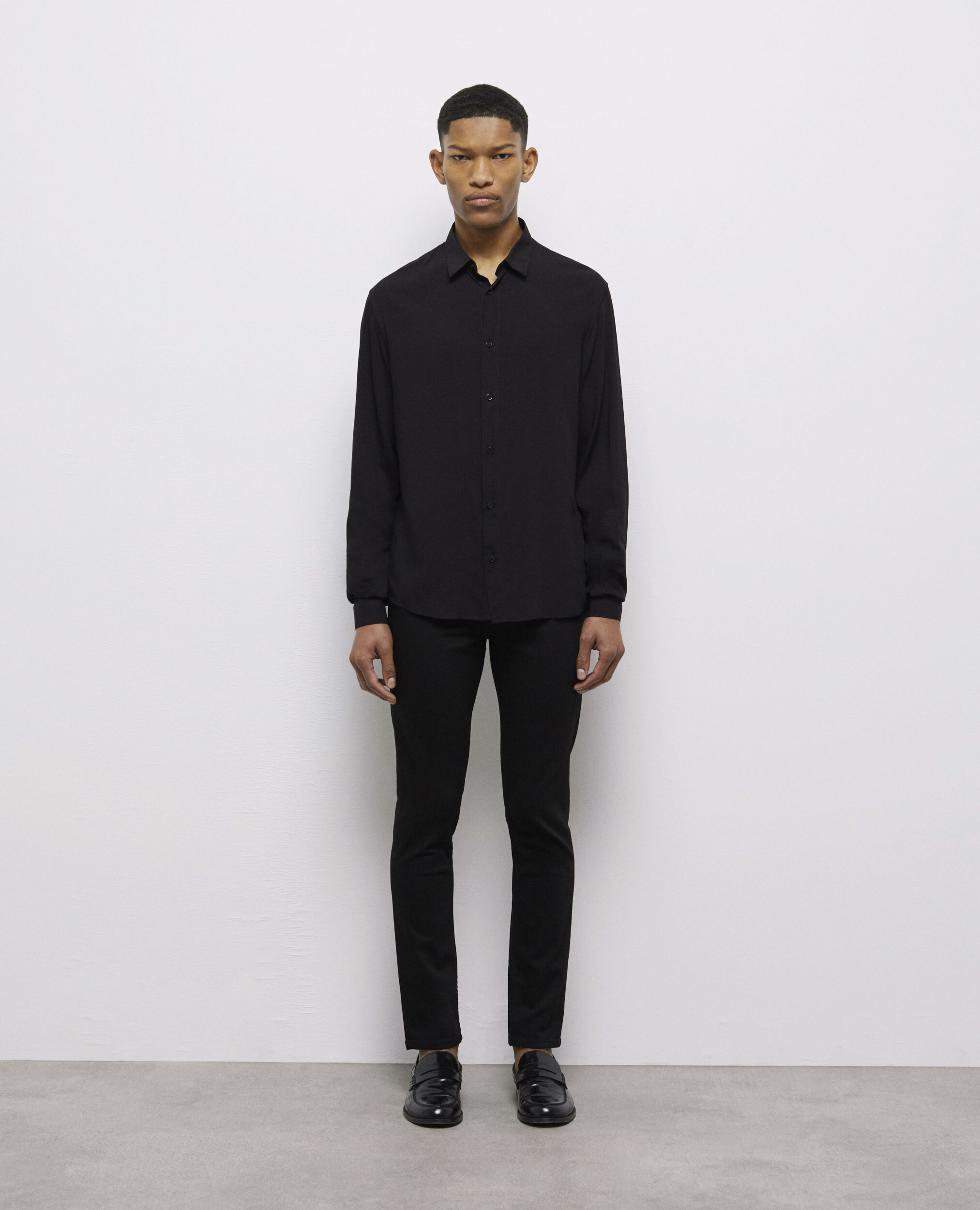 Chemise col classique noire