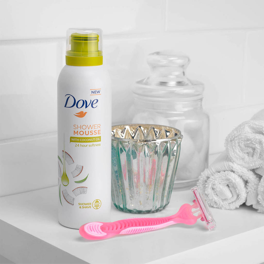 Weer een topper van DoveCoconut Oil doucheschuim - 6 x 200 ml