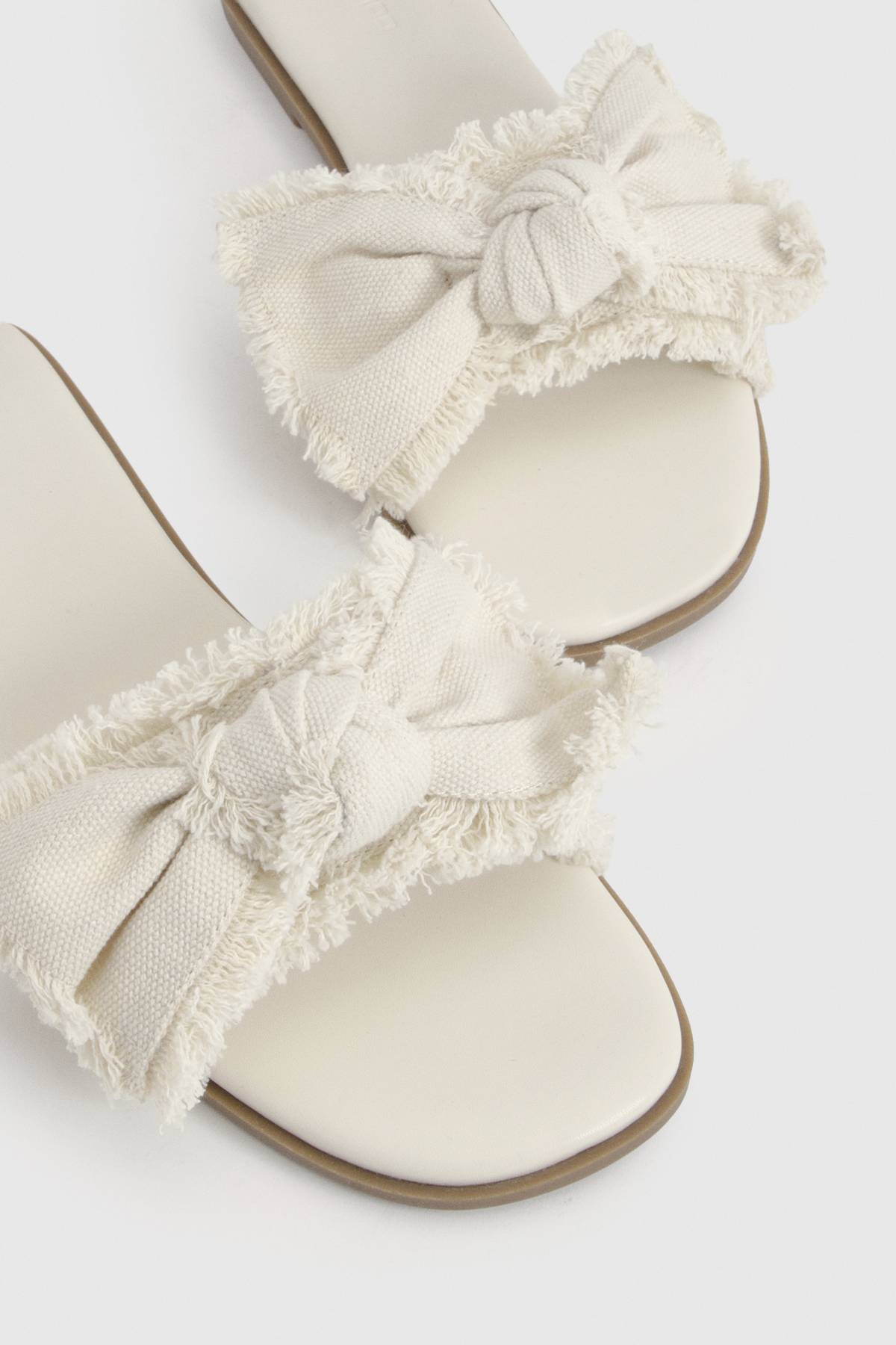 boohoo Mules À Nœud Avec Bords Effilochés