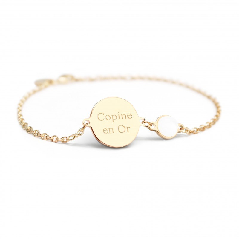 Bracelet chaine médaille et nacre blanche plaqué or femme - gravure COPINE EN OR