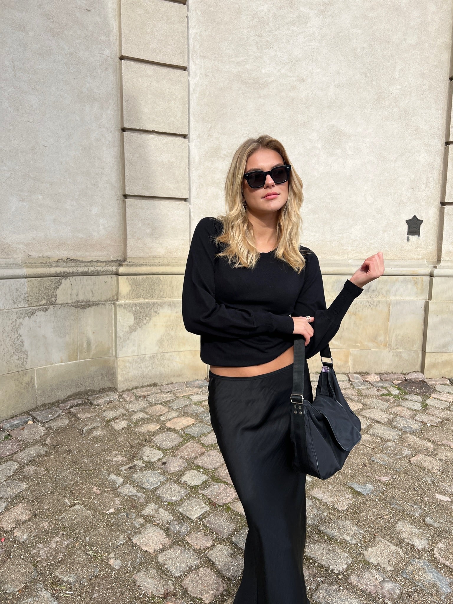 Neo Noir  Vicky Heavy Sateen nederdel - sort