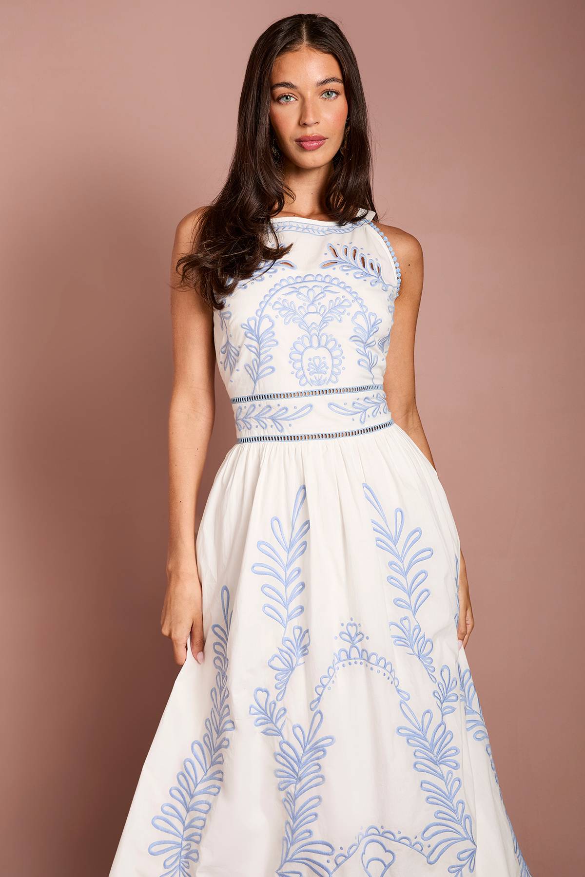 Coast Robe Midi Brodée À Encolure Dos-nu