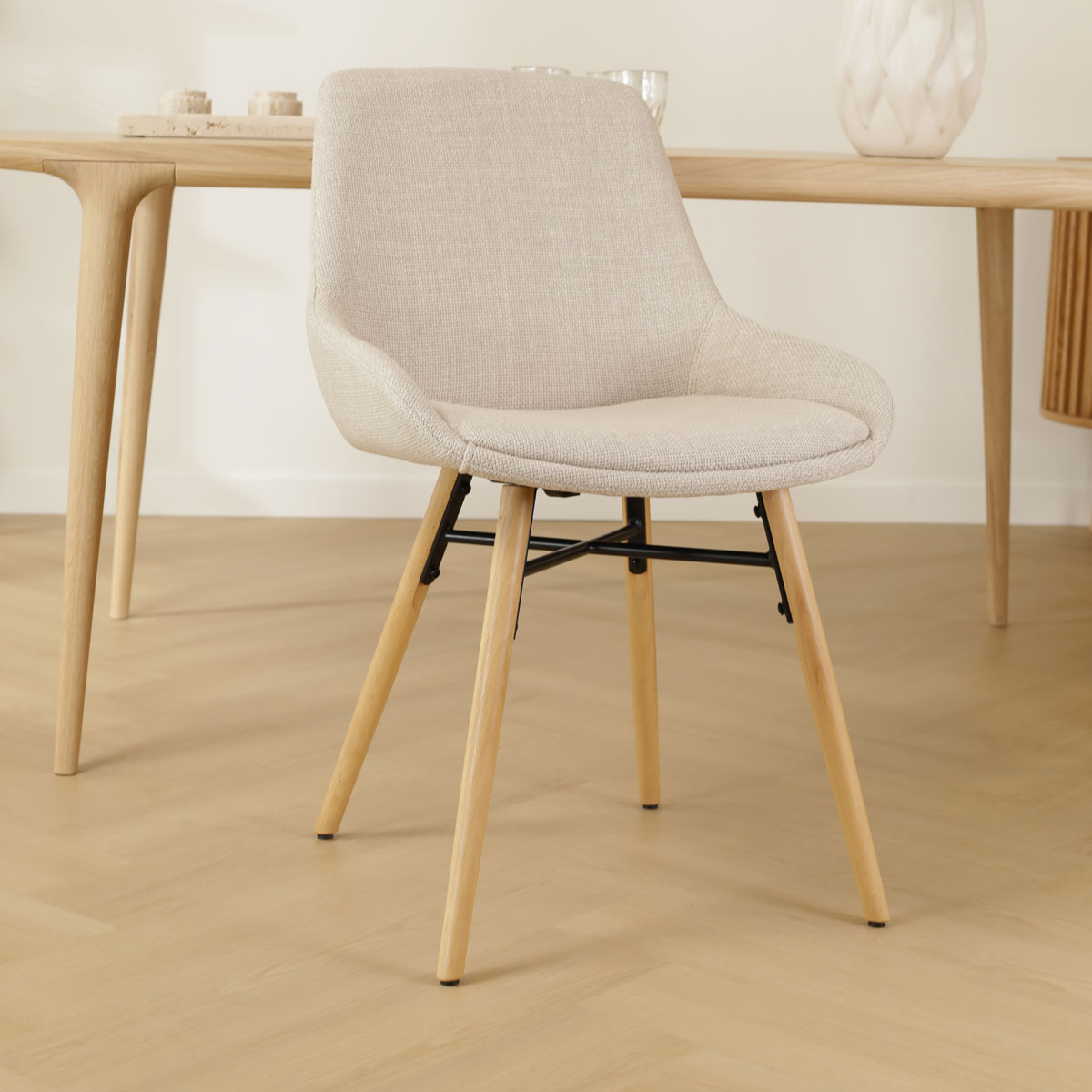 Eetkamerstoel Nena-Isa beige - naturel onderstel