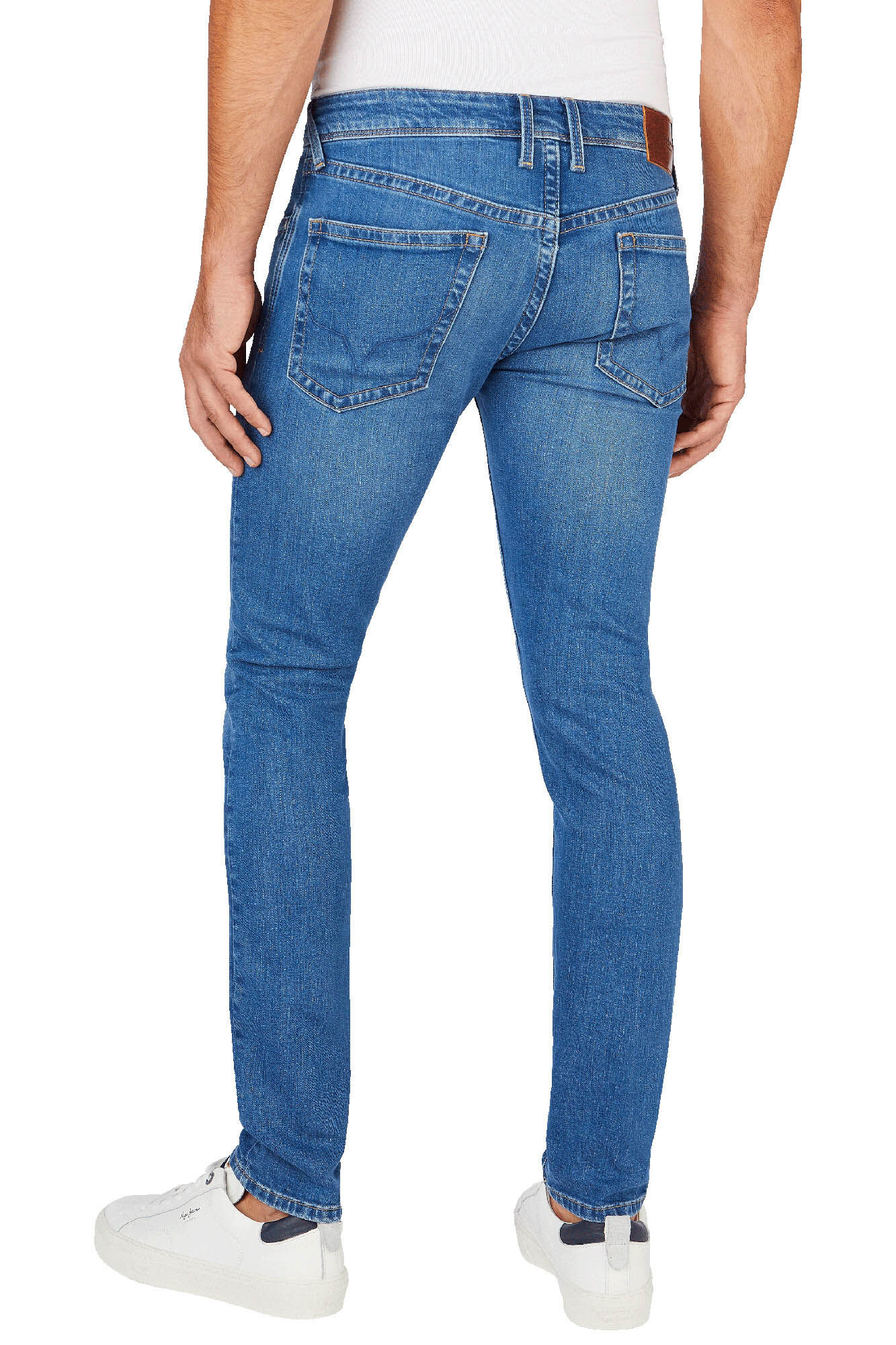 Calça jeans com corte justo, foto de banheiro