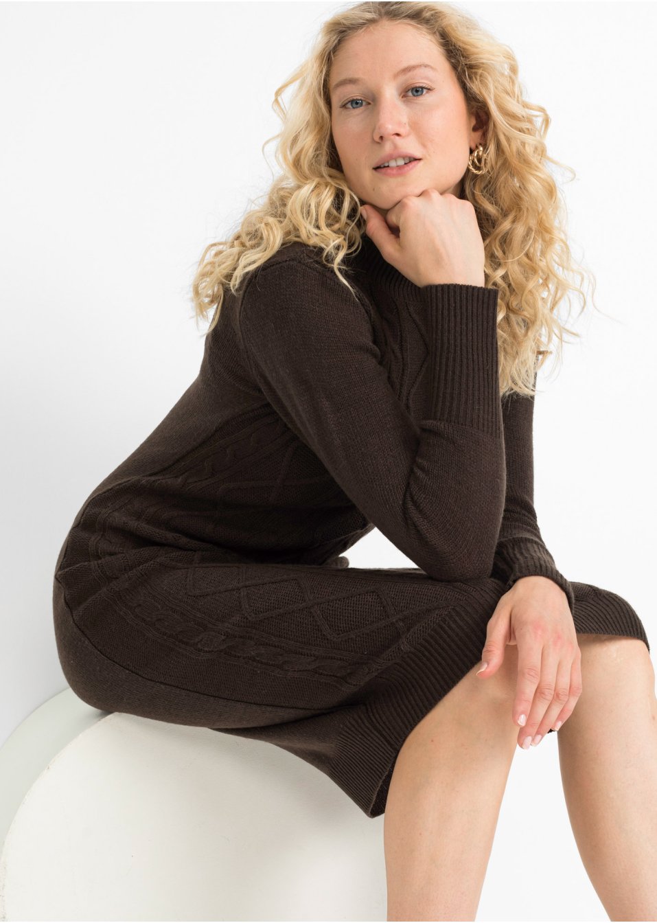 Robe en maille avec motif torsadé