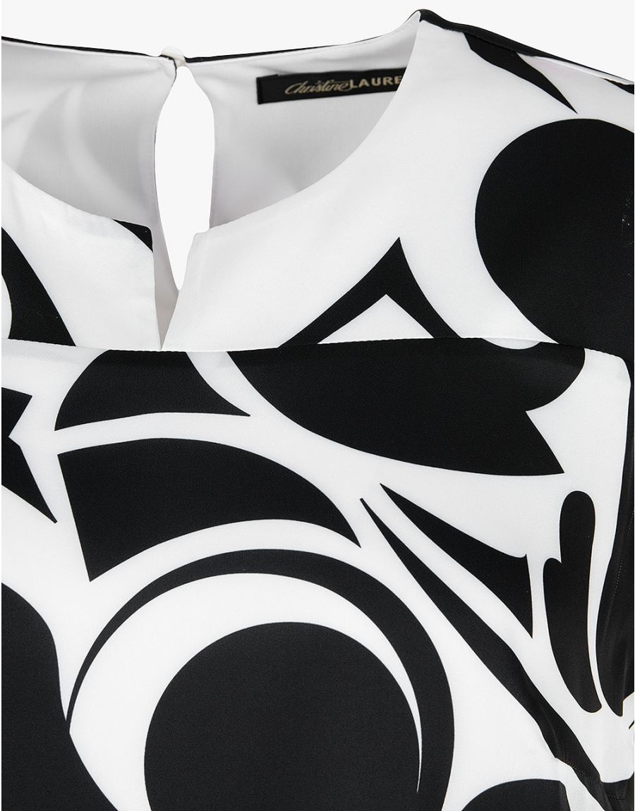 Robe chic noire en satin