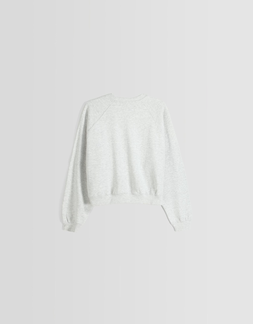 Moletom com mangas raglan