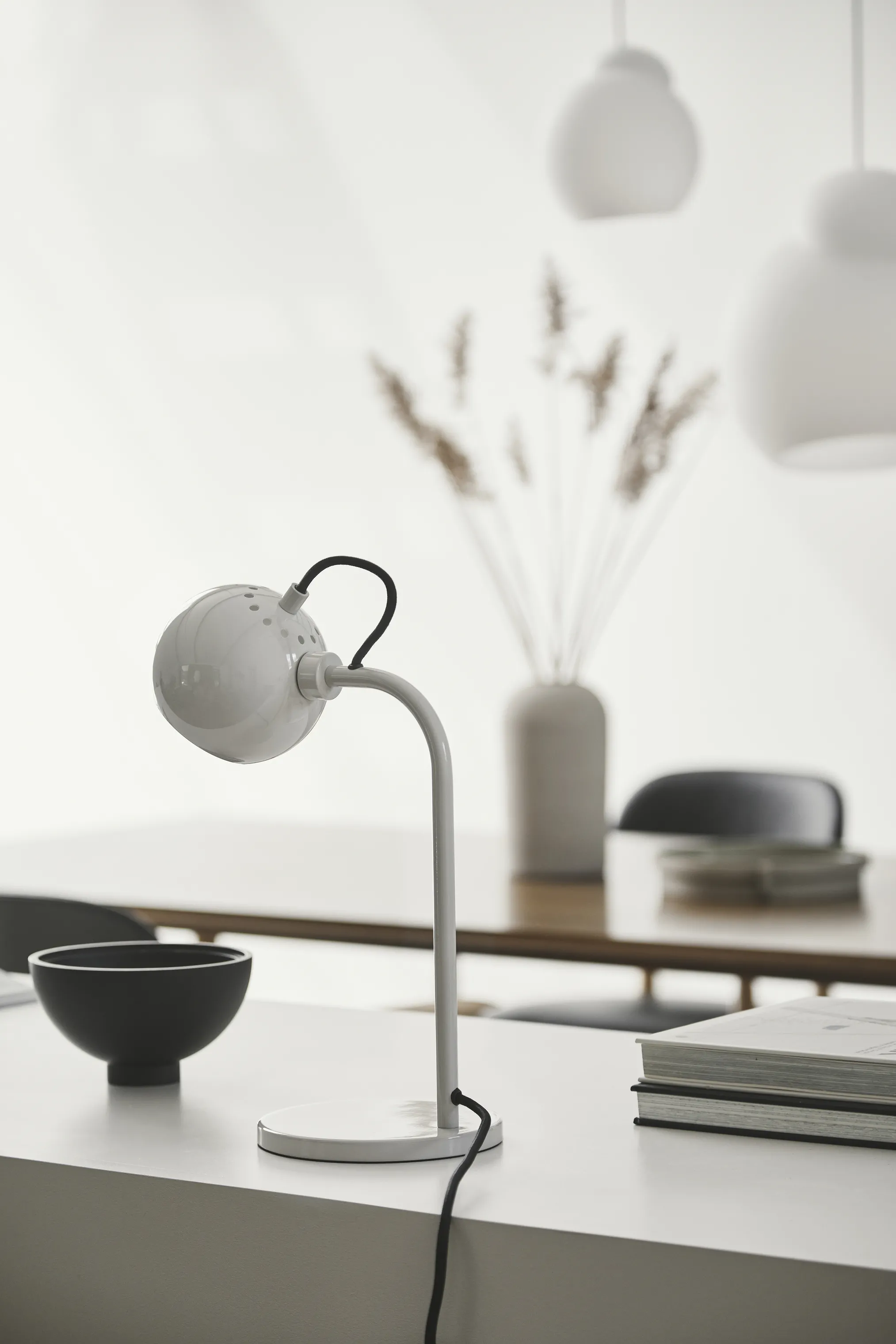 FRANDSEN Ball Bordlampe