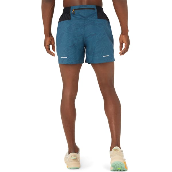 Short running ASICS FUJITRAIL ALL OVER PRINT 5IN SHORT MAGNETIC BLUE/PERFORMANCE BLACK