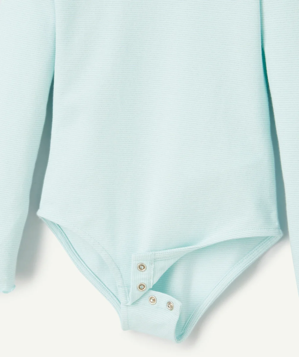 body fille en coton bio bleu ciel avec fines rayures couleur argentée