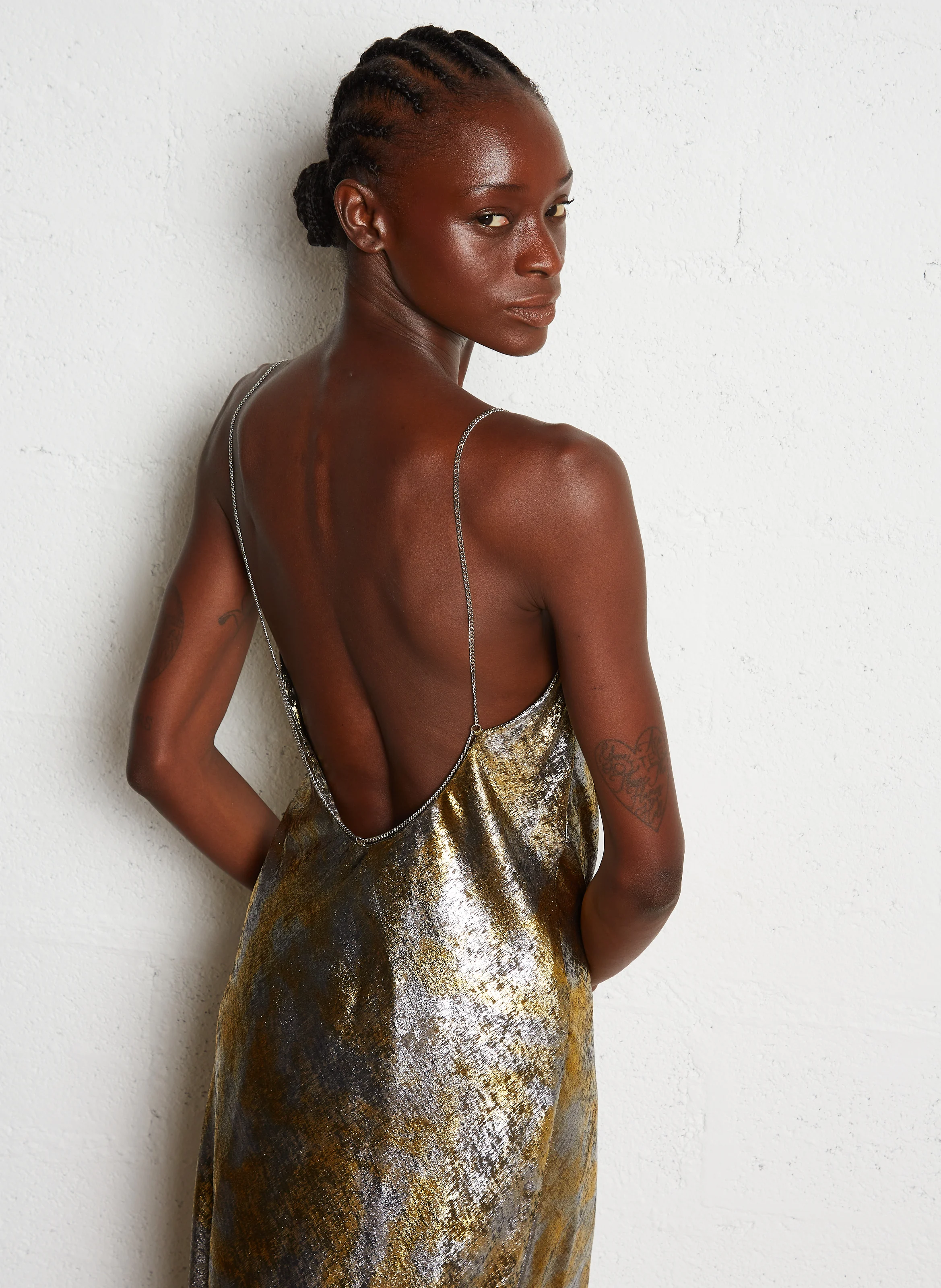 FLAVIA - Robe midi col rond métallisée | Doré
