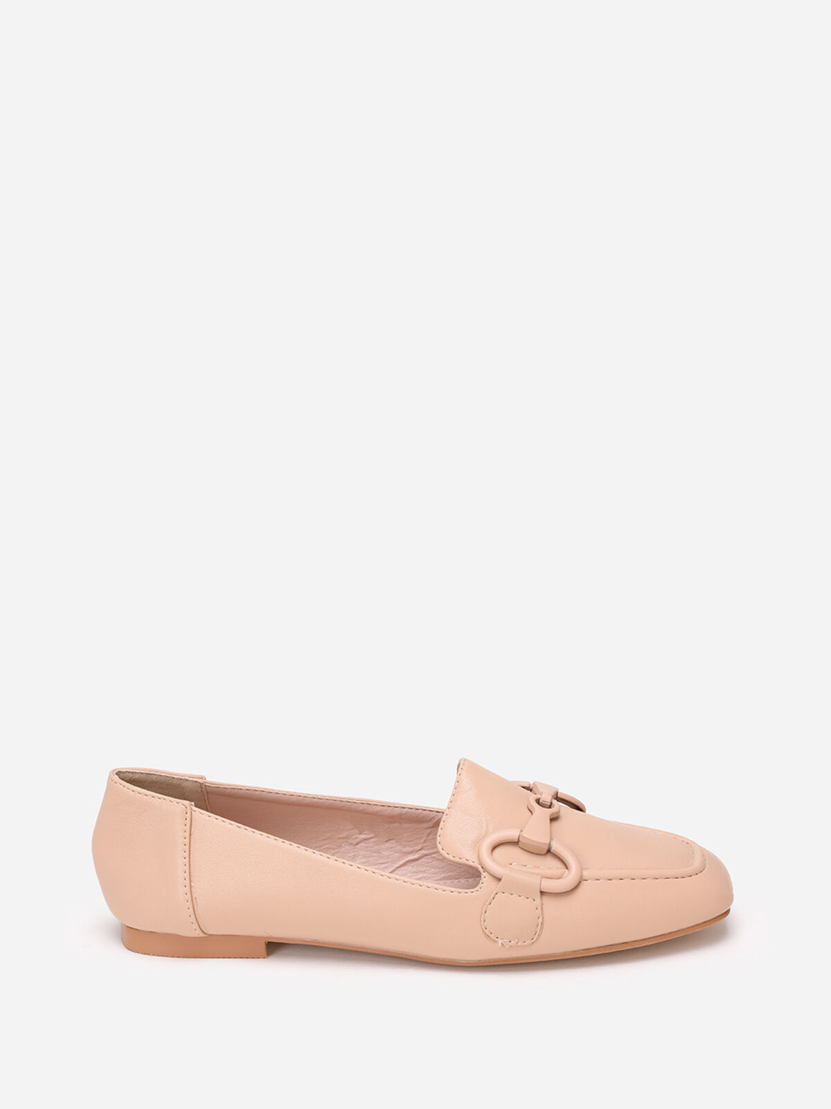 Mocassins à bride métallique et surpiqûres- Beige