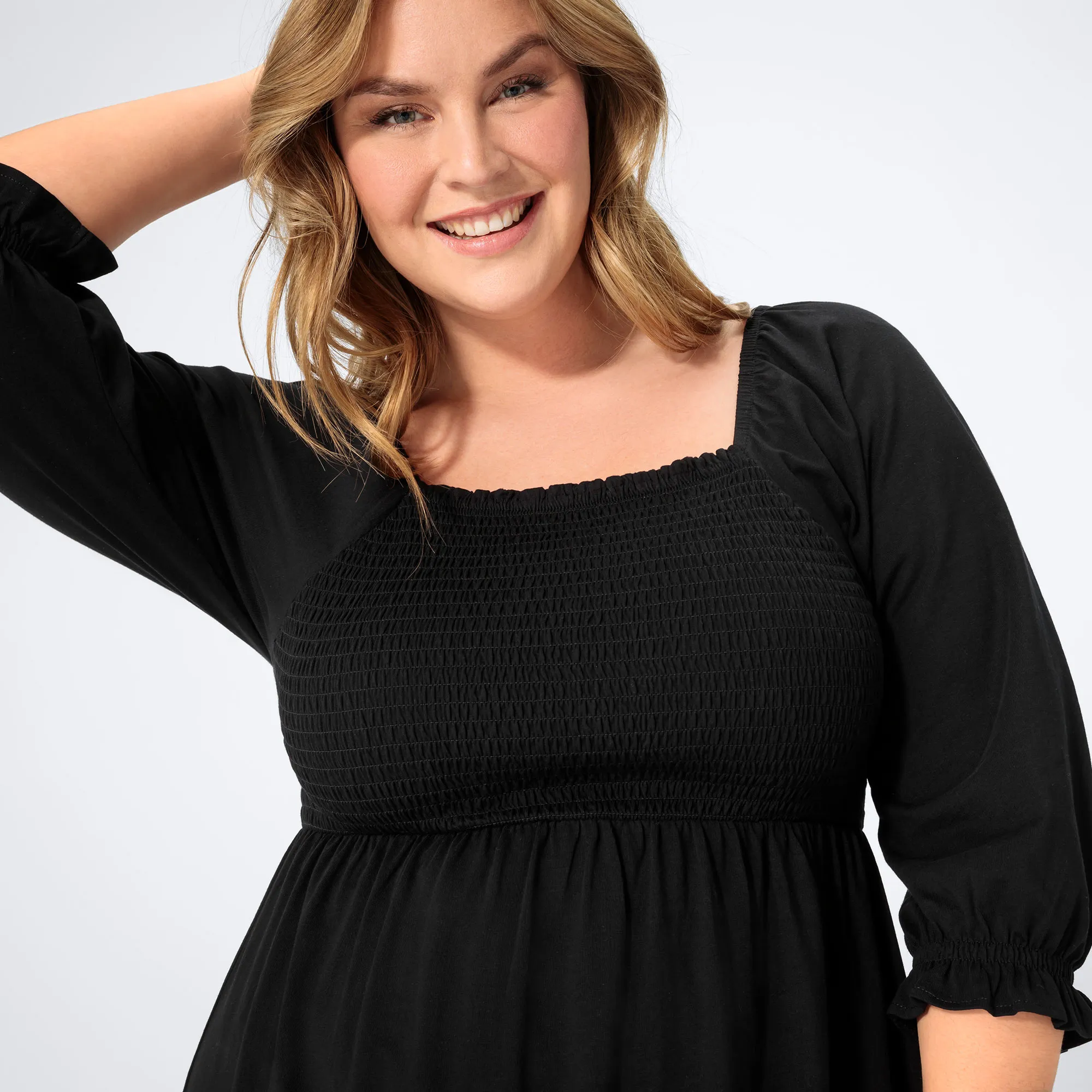 Damen-Kleid mit Smok-Effekten, große Größen
