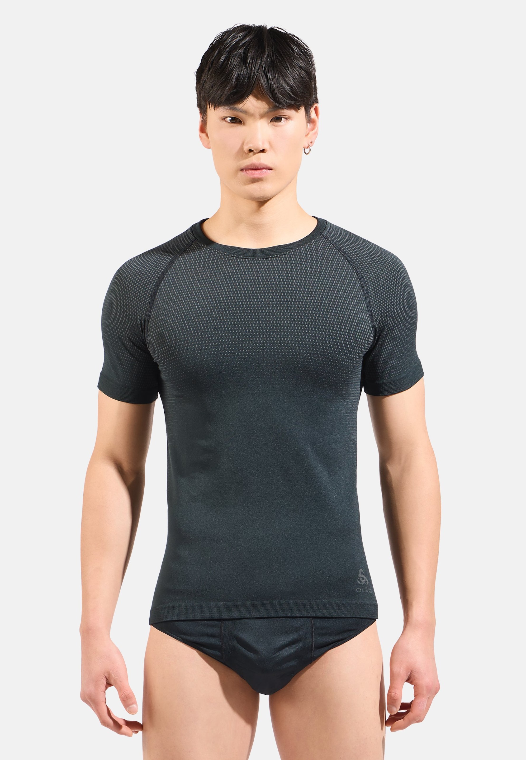 Performance Light Base Layer T-shirt in black