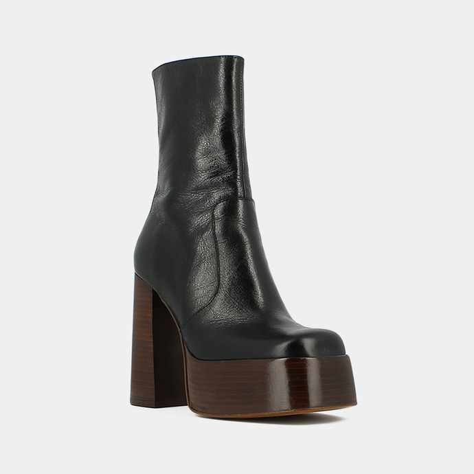 Boots à plateformes et bouts carrés  en cuir vieilli noir