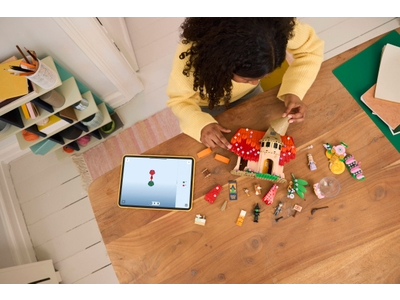 LEGO Glinda en Elphaba bezoeken Munchkinland (75690)