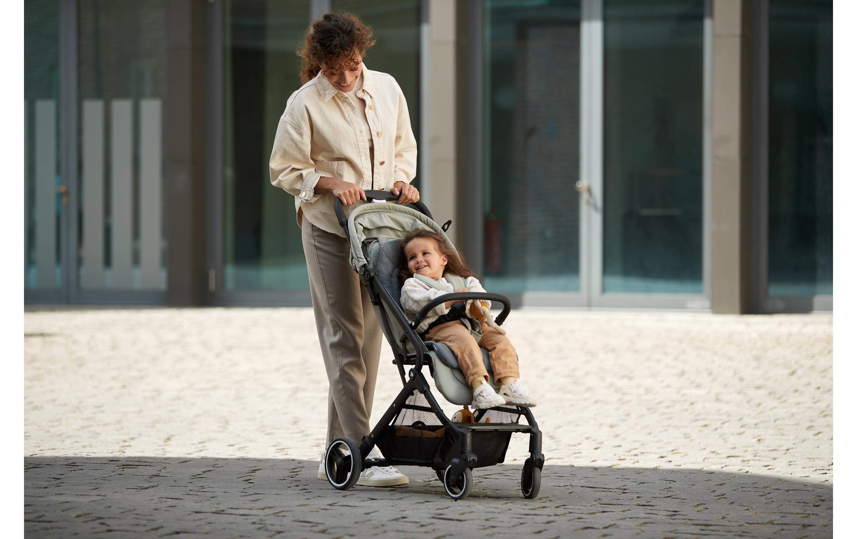 Buggy Travel N Care Plus Haselnuss Rosa<br>Kompakter Kinderwagen mit falt- und tragbarem Buggy