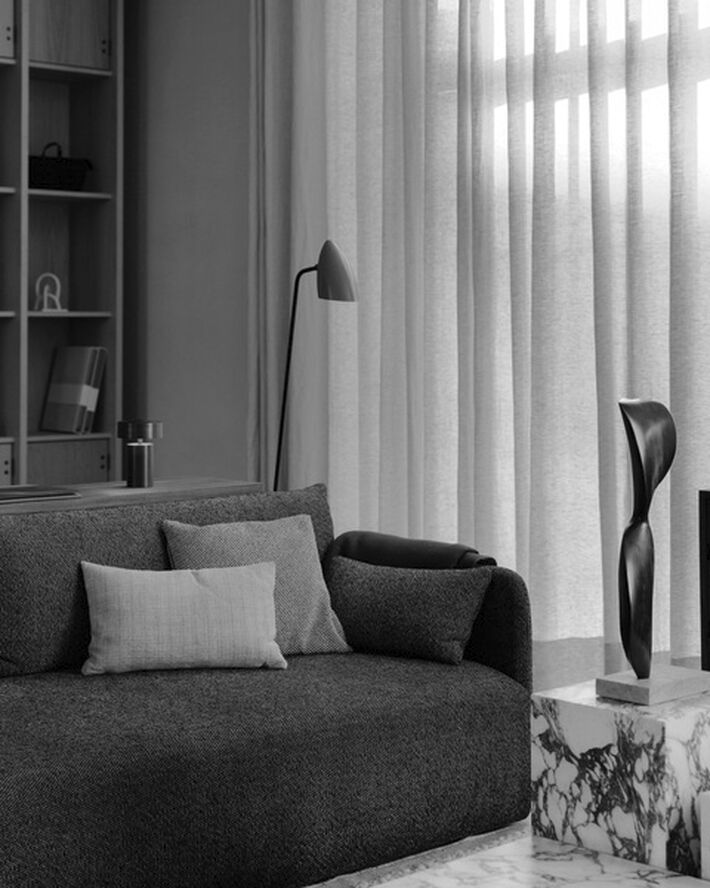 Audo Copenhagen Plinth Cubic, Calacatta Viola Beige