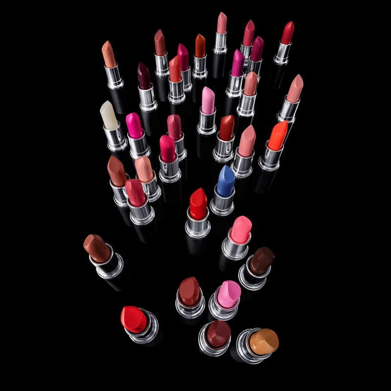 MAC Macximal Sleek Satin Lipstick 3 gr. - Brave Red