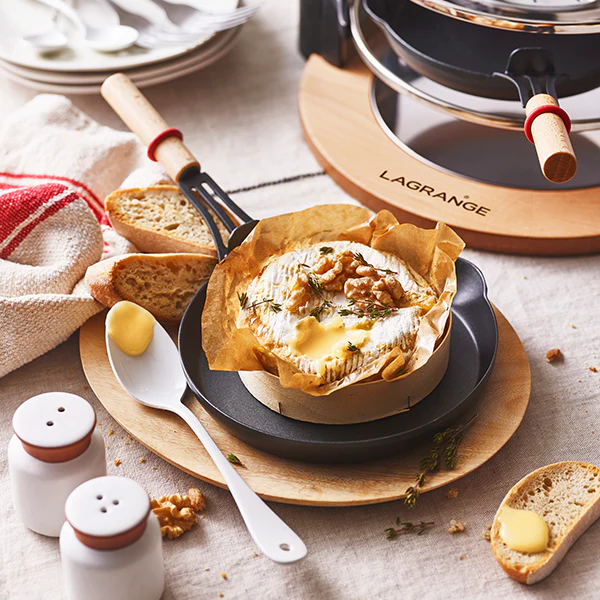 Raclette Evolution avec accessoires à fromage et deux grands poêlons L