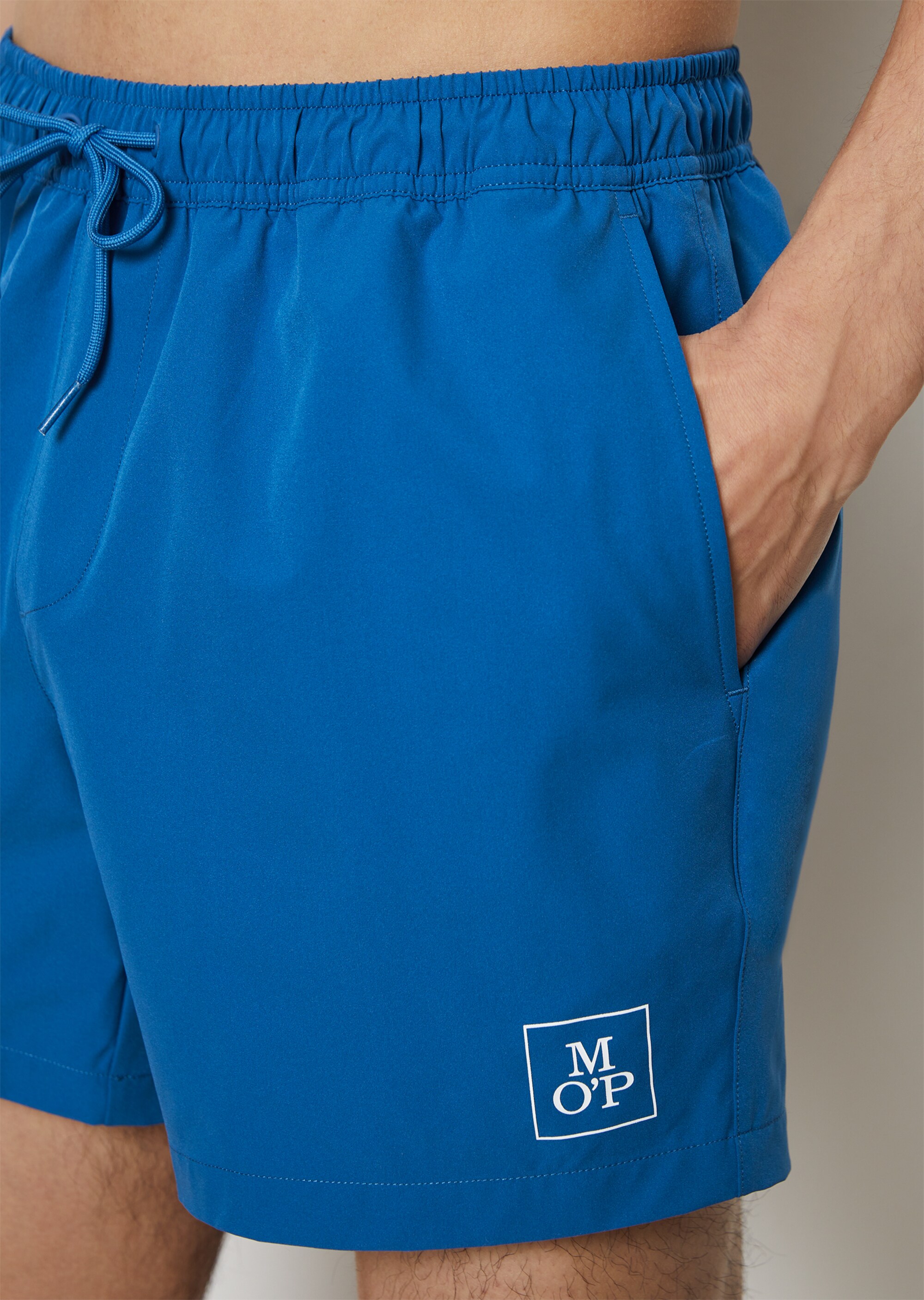 Badeshorts aus recyceltem Material