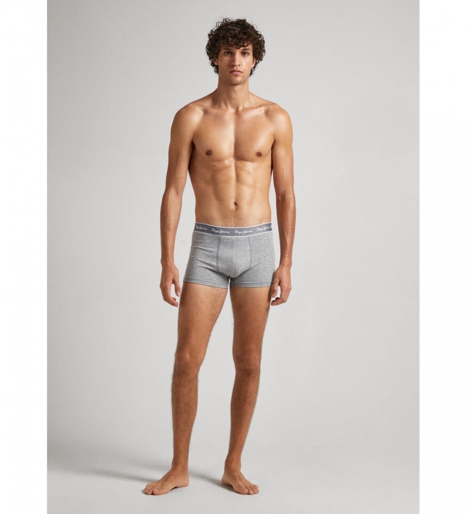 Pacote com 3 cuecas boxer Pepe Jeans com logo e elástico nas cores branca, preta e cinza.