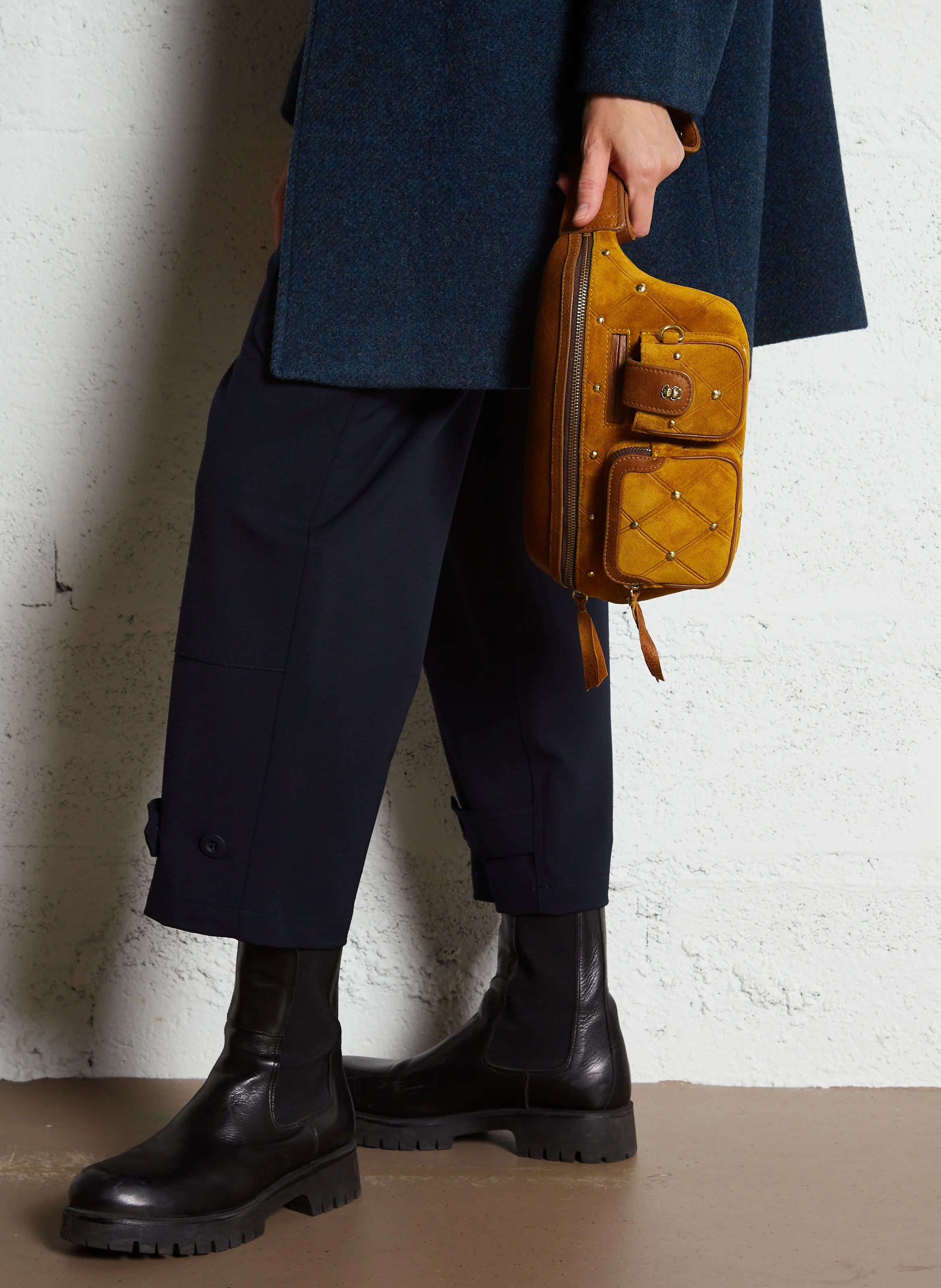ROMEO - Sac bandoulière en cuir velours | Beige