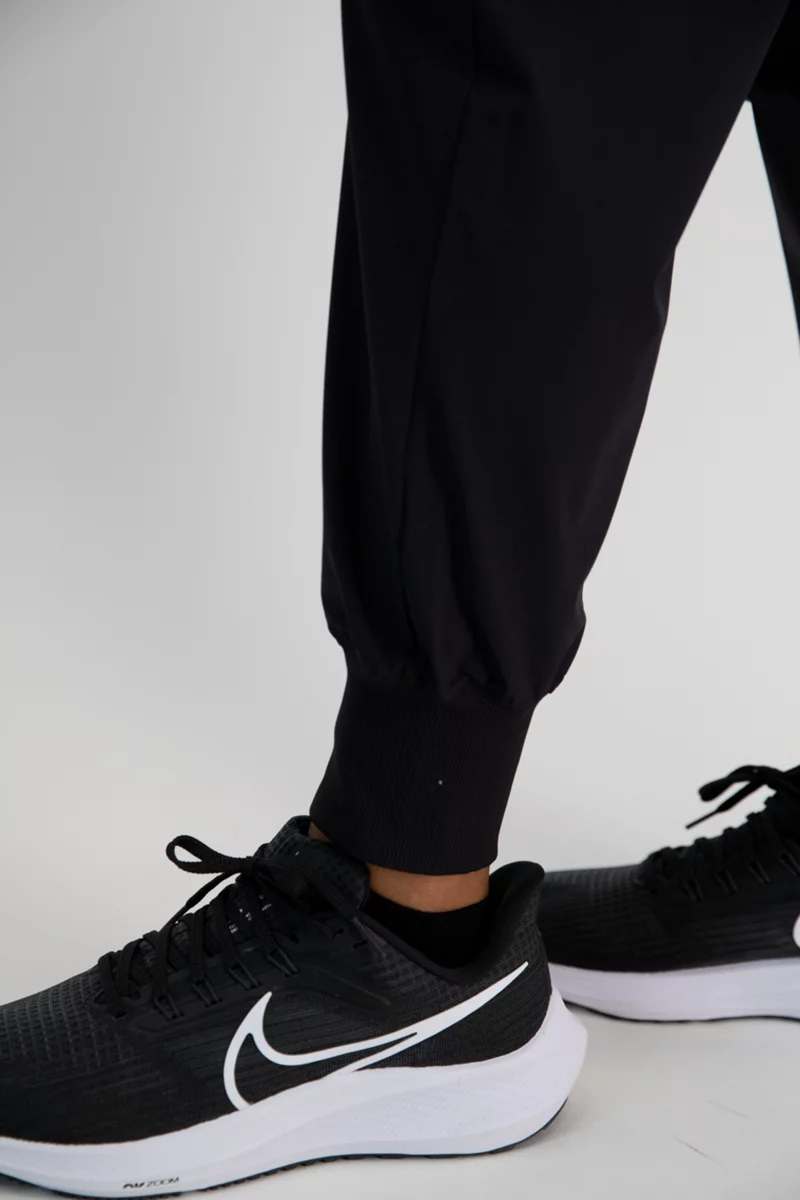 Nike Dri-FIT Bliss Damen 78 Trainerhose
