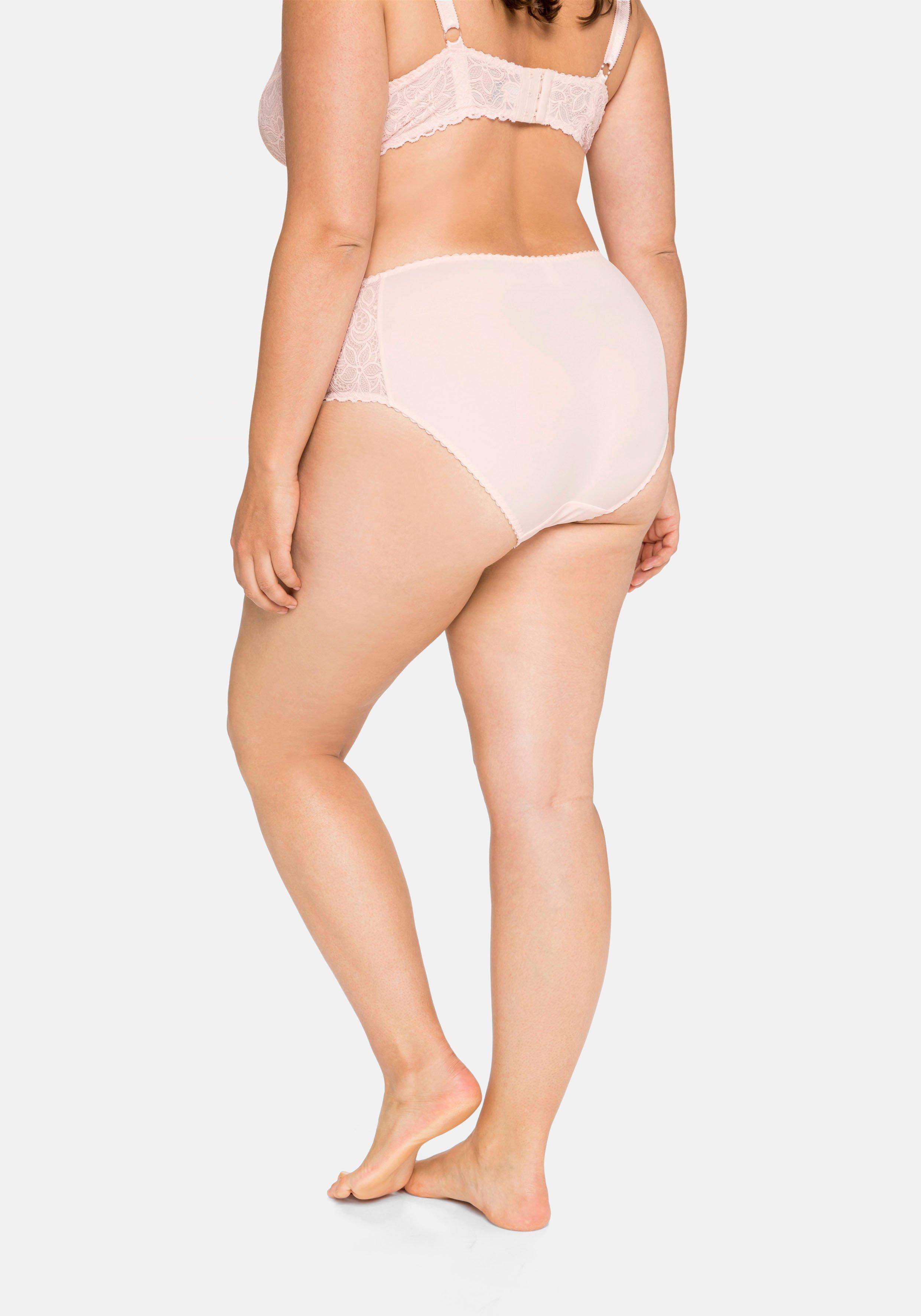 Slip mit Besatz aus Spitze seitlich