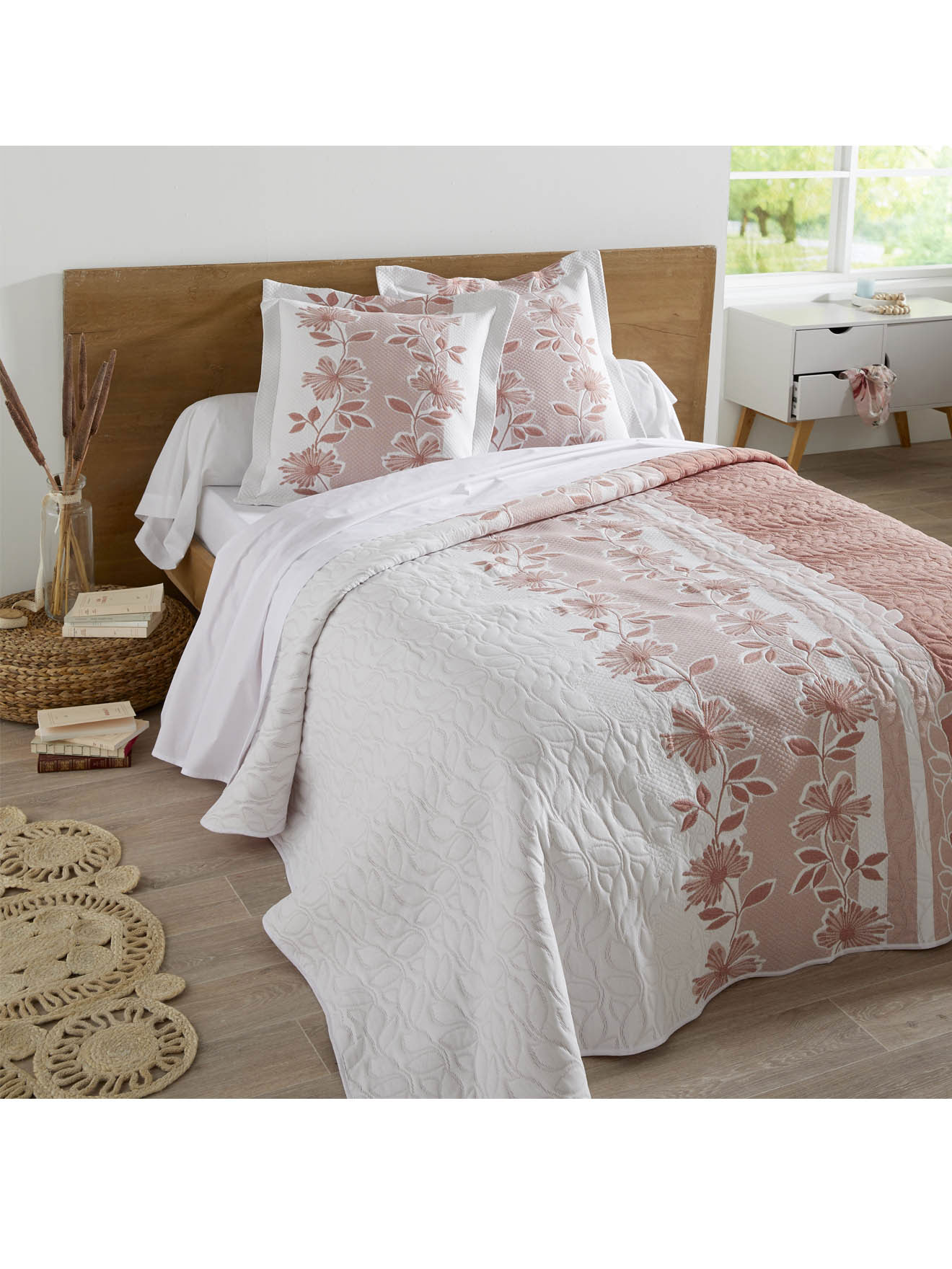 Couvre-lit jacquard matelassé