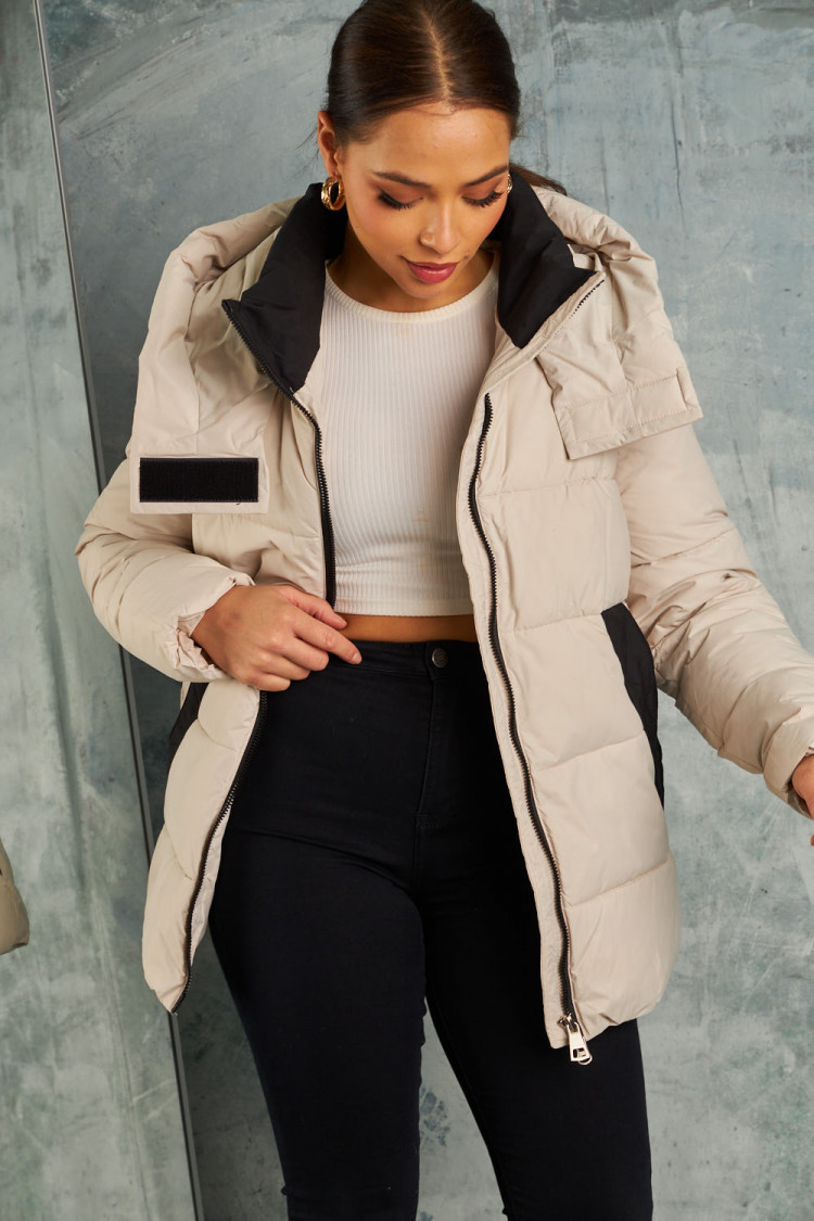 Doudoune courte matelassée ceinture à clip beige