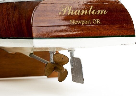 Billing Boats - Phantom 710 Skib Byggesæt - 1:15 - Bb710