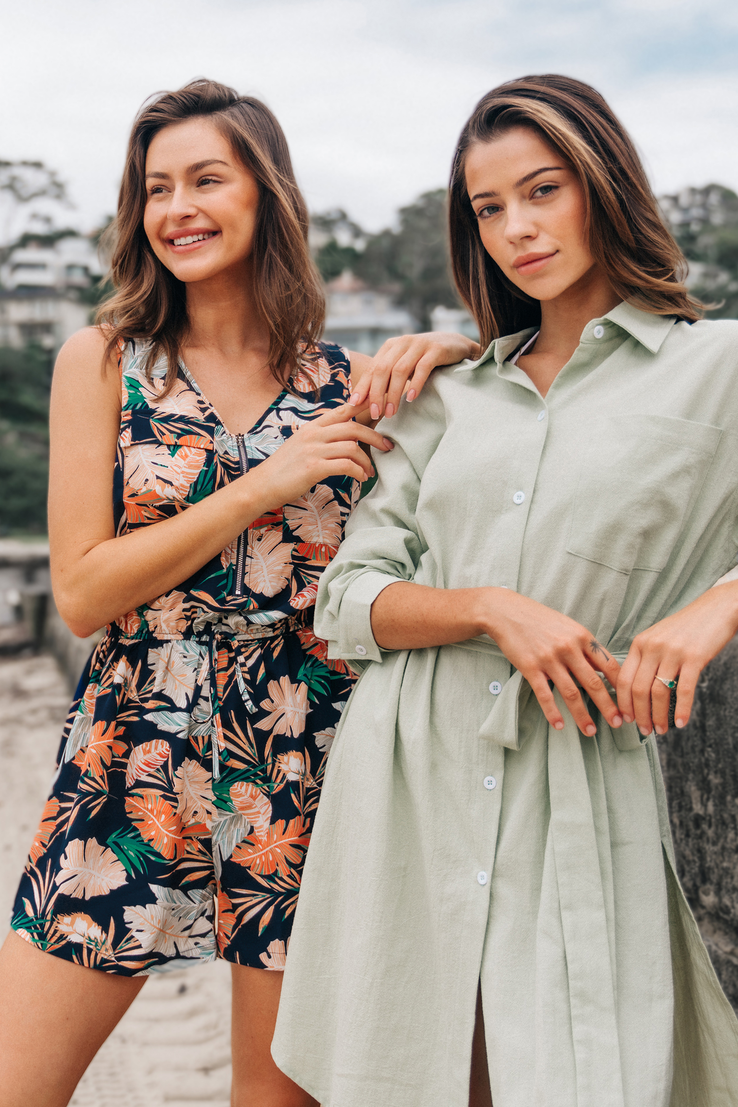 Combishort sans manches zippé à imprimé tropical