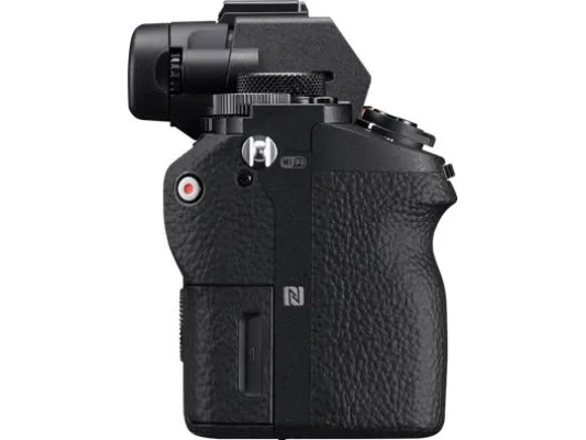 Sony a7 III ILCE-7M3K - Digitalkamera - spejlløst - 24.2 MP - Full Frame - 4K / 30 fps FE 28-70 mm OSS objektiv - Wi-Fi, NFC, Bluetooth - sort