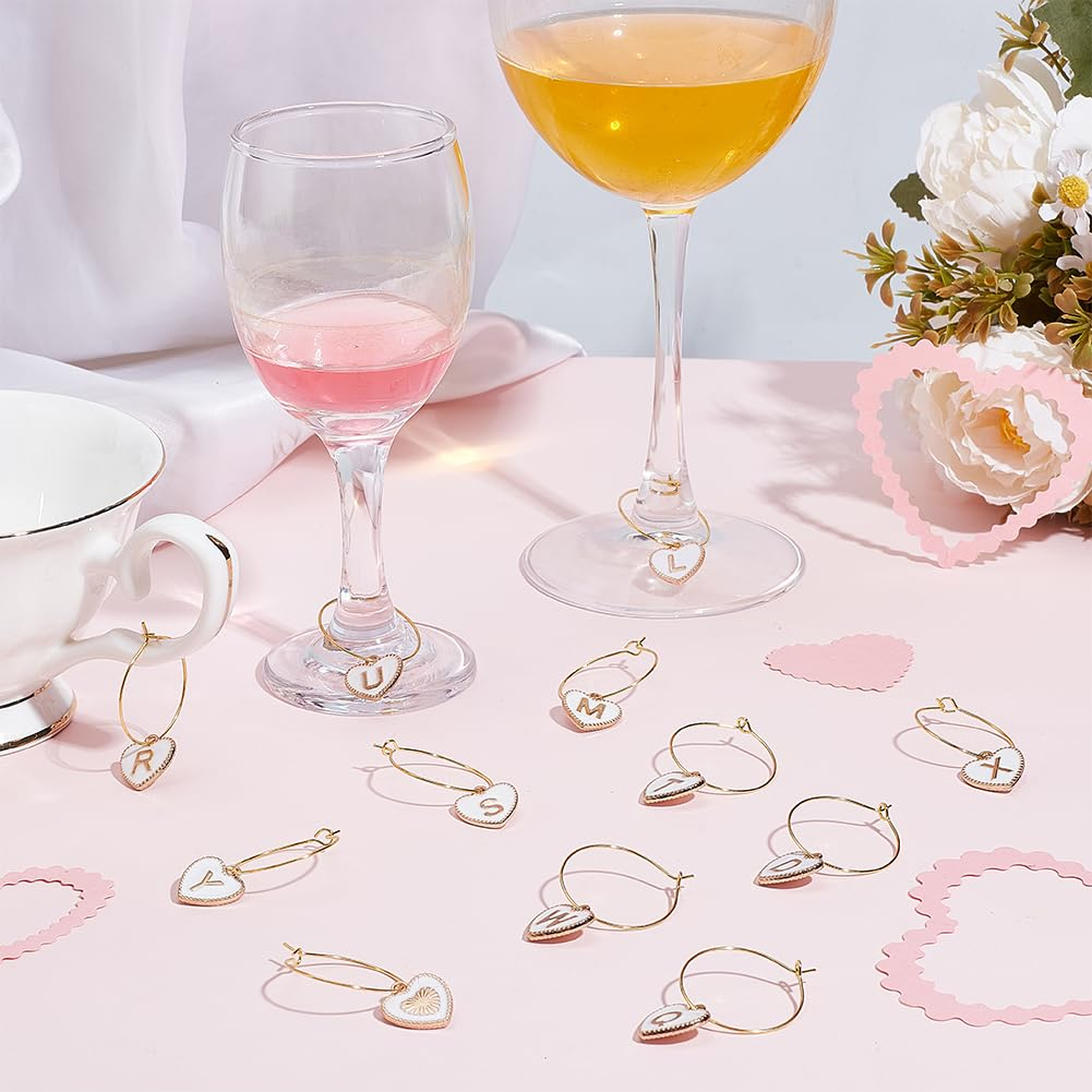 (26er Set) Glas Markierer Wiederverwendbare Trinkglas Buchstaben A-Z Herz Charms Markierungs Anhänger inkl. Aufbewahrungs Beutel - Weiss