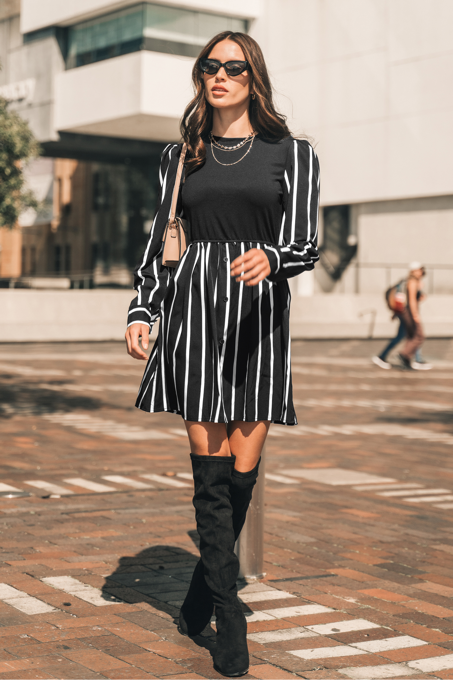 Robe mini à rayures et col rond