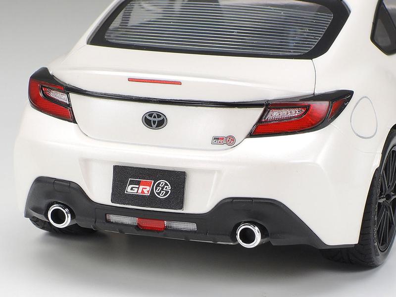Tamiya Bausatz Toyota GR 86 1:24 Detailgetreuer Modellbausatz im Massstab 1:24