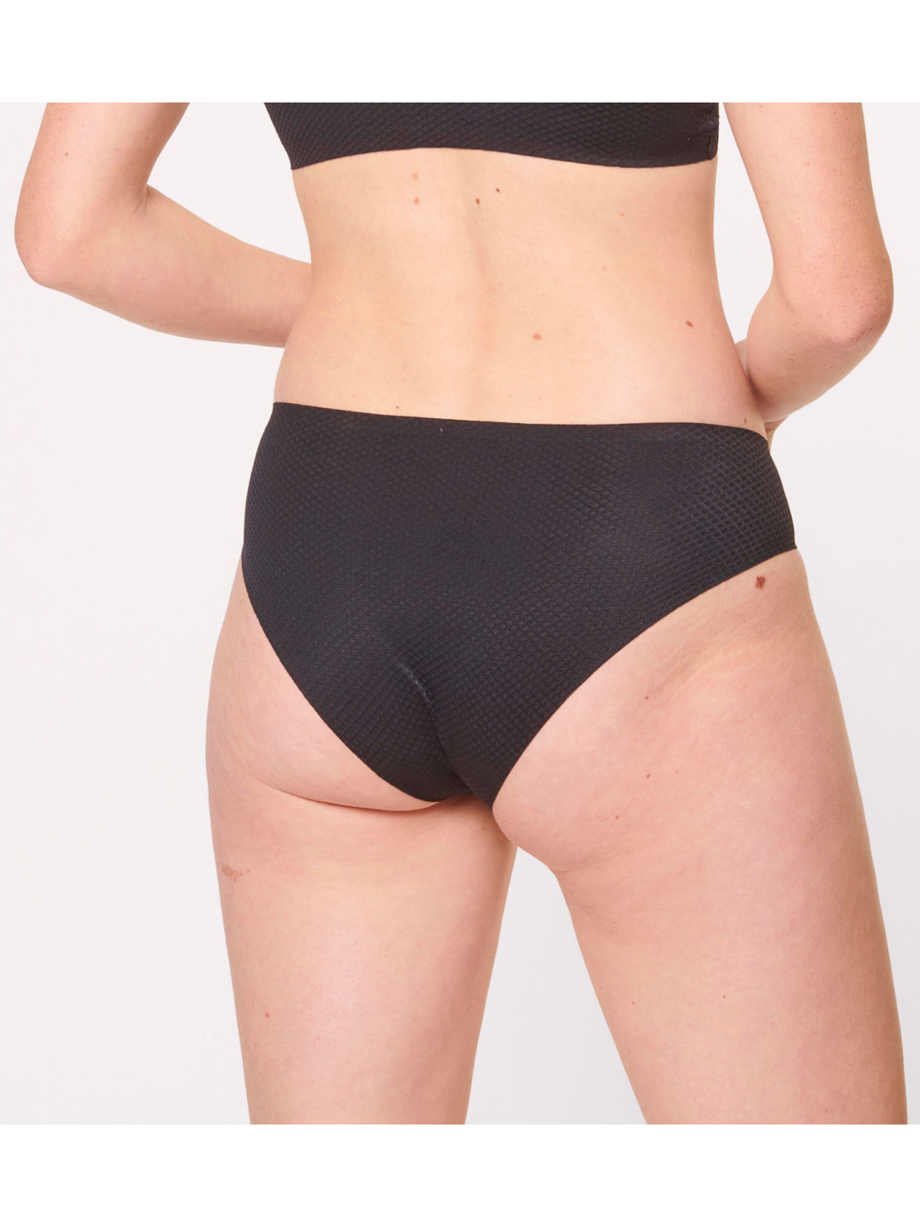 Culotte échancrée ZERO Feel Flow Taï