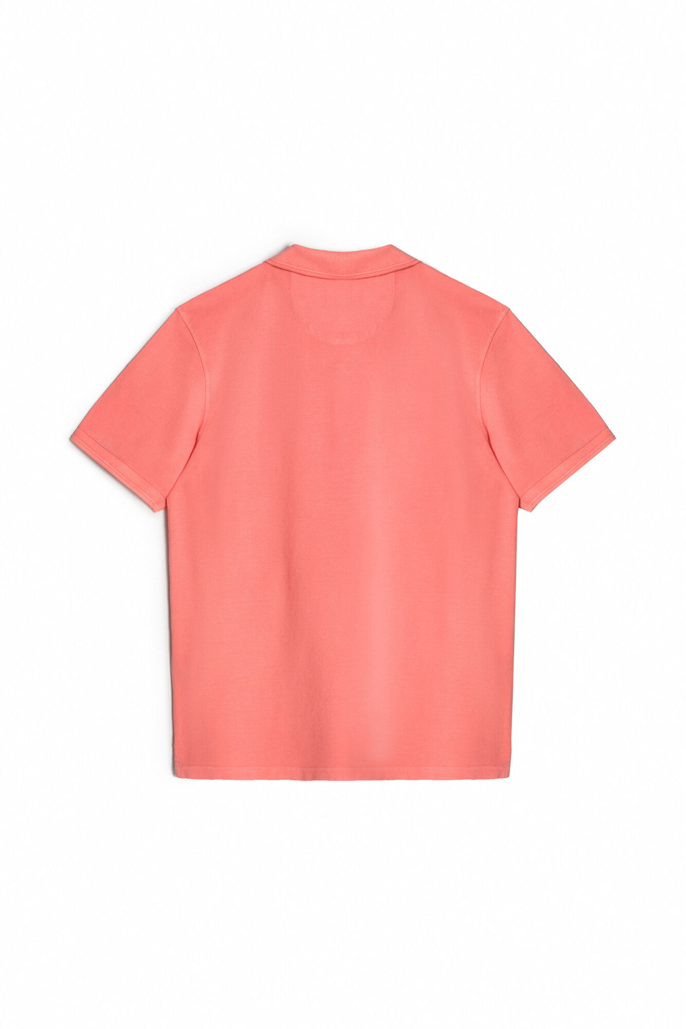 Camisa polo em piqué lavado com bordado de avião - Coral