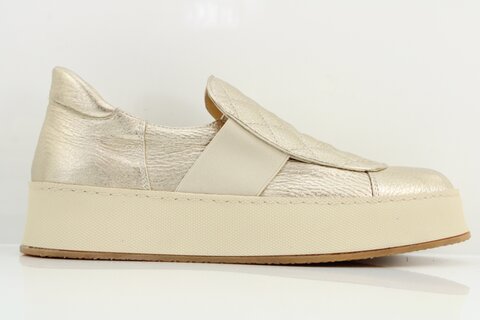 TRUMAN'S Slipper