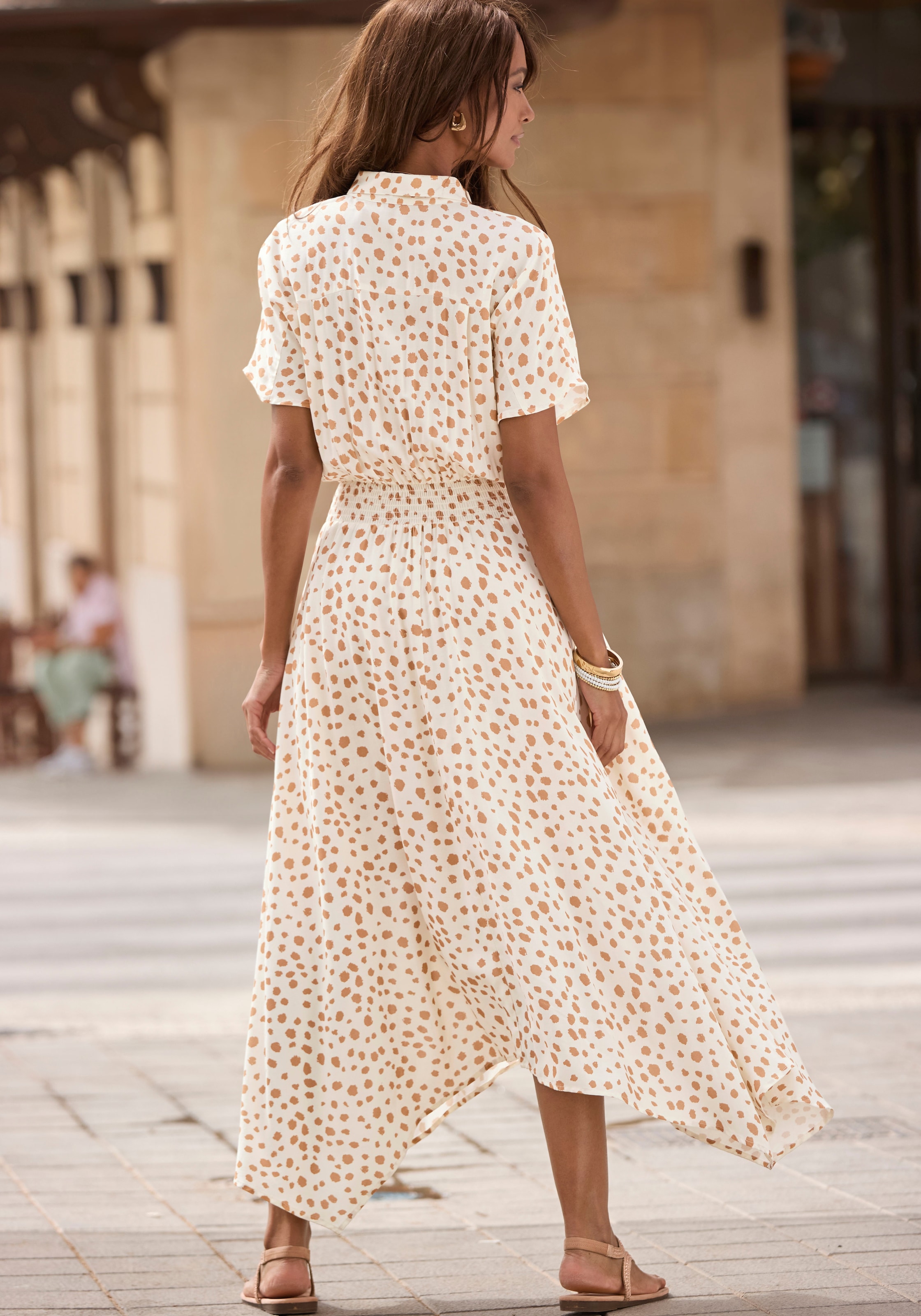 LASCANA Midikleid mit Punktedruck, asymmetrischer Saum