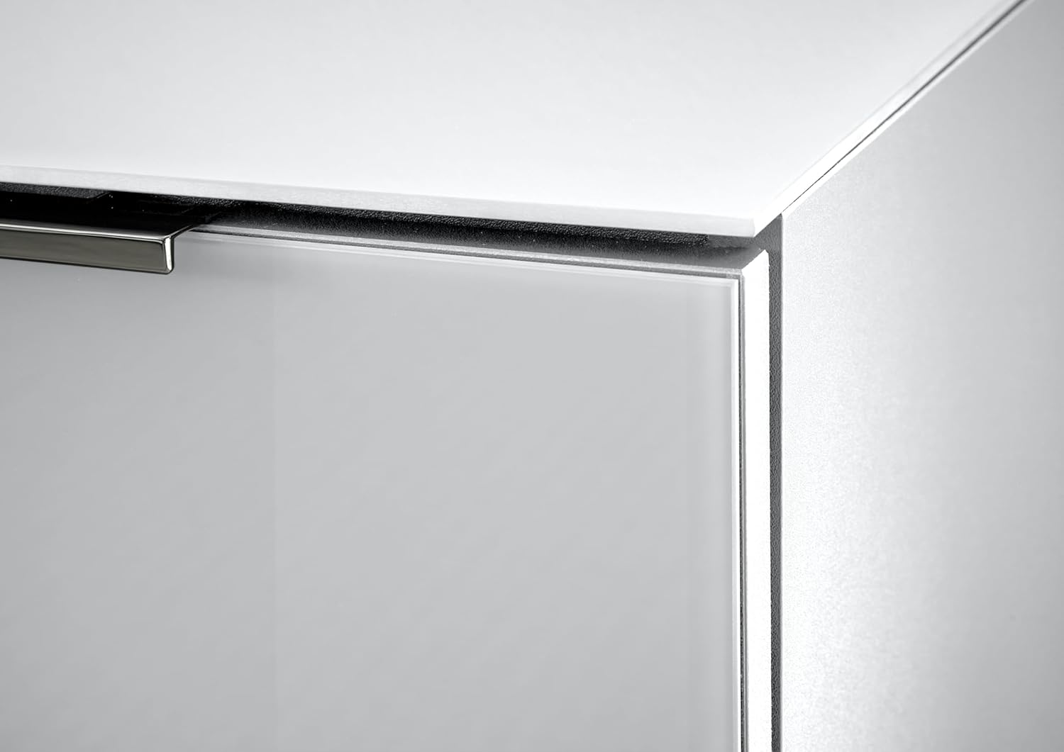 Stella Trading TV-Lowboard Santorin in Weiß, TV - TV Schrank für TV bis 65 Zoll mit viel Stauraum für Ihr Wohnzimmer - 180 x 55 x 40 cm (B/H/T)