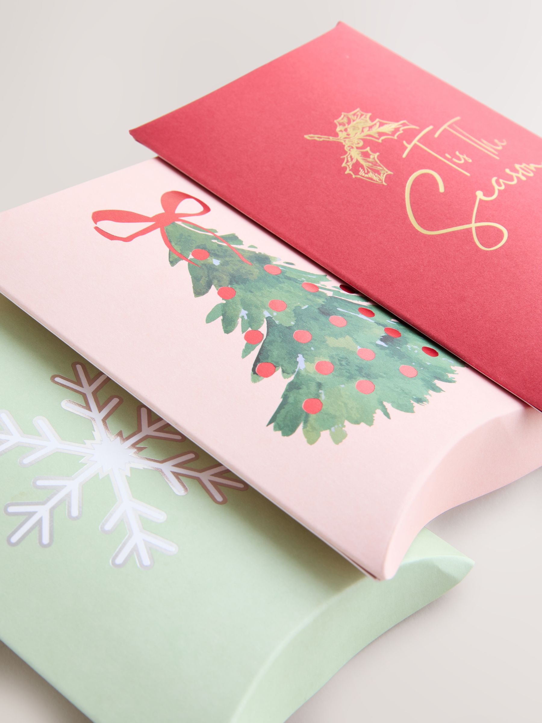 Wit - Christmas Snowflake Giftable Pillow Pack
