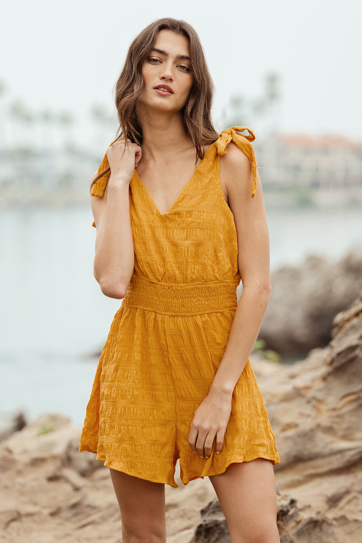 Combishort taille à smocks jaune moutarde